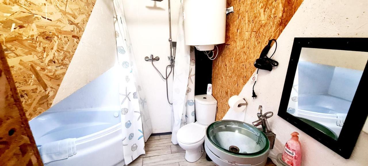 Apartment Sub Hel. Budzetowe W Domu Z Basenem. Wokol Domu Tylko Natura. Balkon Zbyteczny.