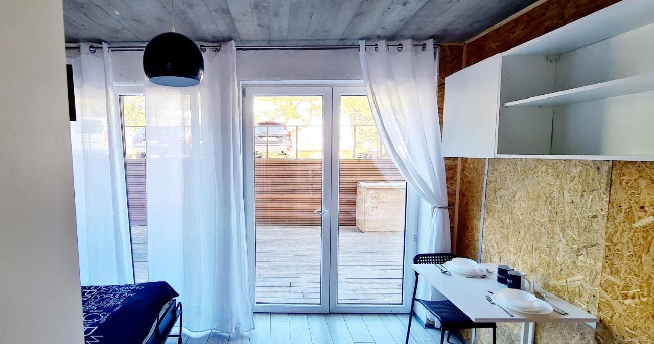 Apartmán Sub Hel. Budzetowe W Domu Z Basenem. Wokol Domu Tylko Natura. Balkon Zbyteczny. Hel